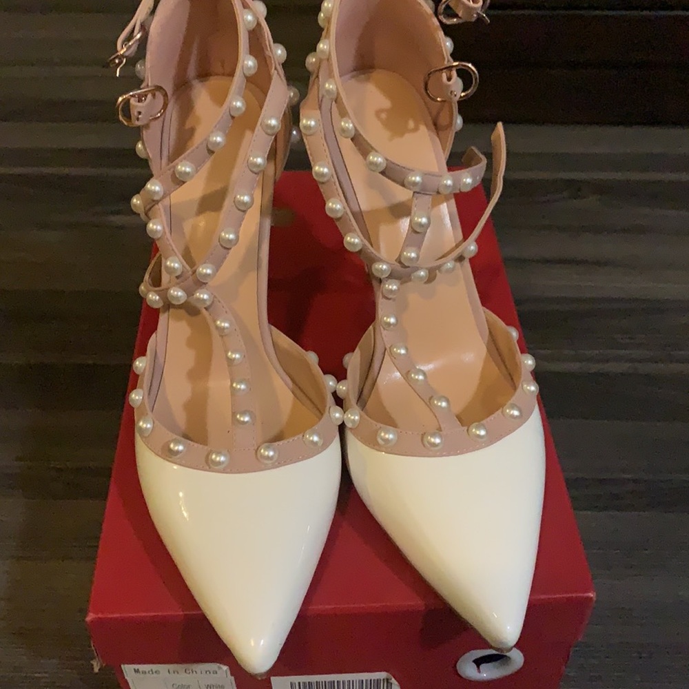 Beautiful heels - Picture 3 of 8